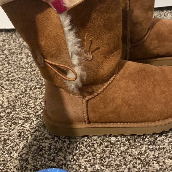 UGG Bailey Button Boots - Picture 4 of 5